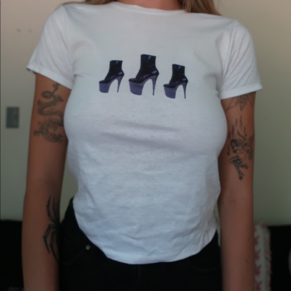 8 inch boot baby tee - Picture 3 of 3